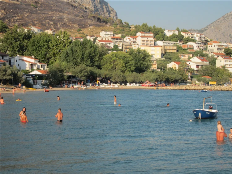 Kuchyňský kout v apartmánu Michaljević | Omiš-Duće / Apartmánový dům Michaljević