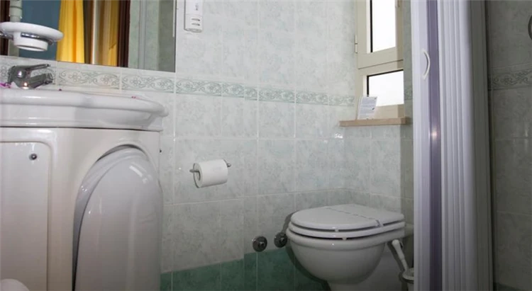 Koupelna v hotelu Mocambo | San Benedetto del Tronto / Hotel Mocambo
