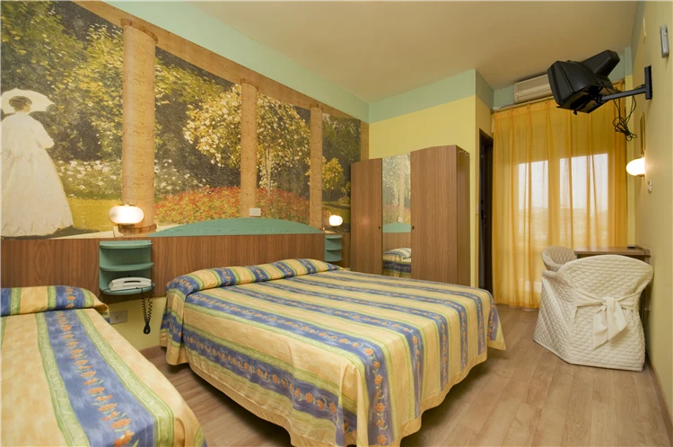 Noční pohled na hotel Mocambo | San Benedetto del Tronto / Hotel Mocambo