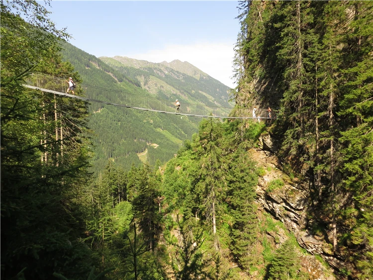 Výlet do rakouských Alp, horský výhled | Ledovec Dachstein - pohodová letní turistika
