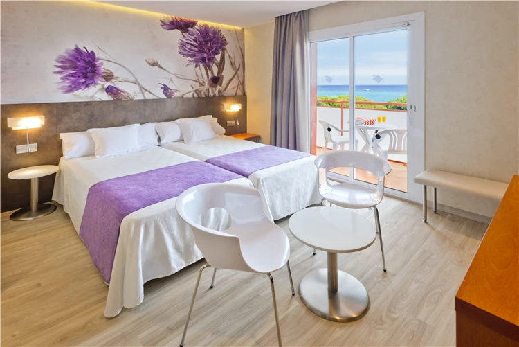 Superior pokoj v hotelu Sumus Monteplaya s pohodlnou postelí | Malgrat de Mar / Hotel Sumus Monteplaya